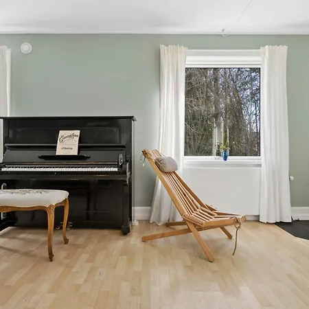 别墅 Spacious On A Large Natural Plot