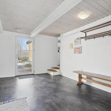 Villa Spacious On A Large Natural Plot